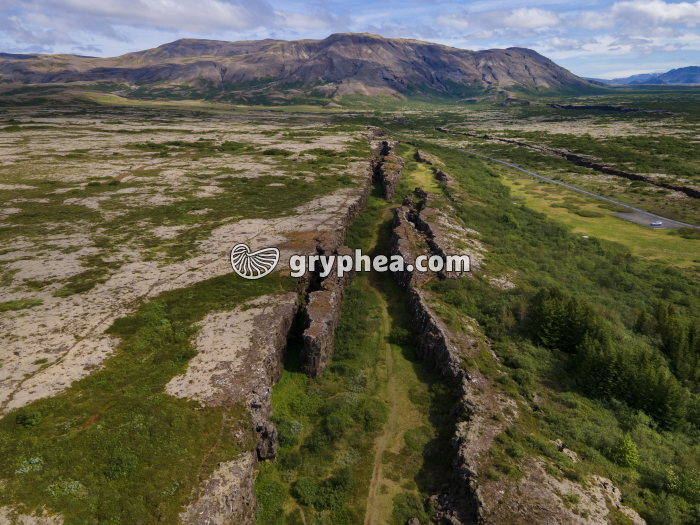 Fissures d'extension de la croûte terrestre (Thingvellir, Islande) - gryphea.com